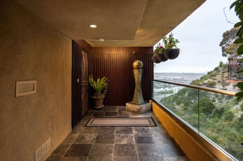 4486 Caminito Fuente, San Diego, CA 92116-1003