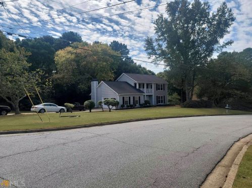 1651 Creek Xing, Conyers, GA 30094-2589