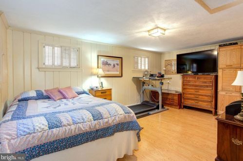 305 Ellsworth Dr, Silver Spring MD 20910-4301 exterior