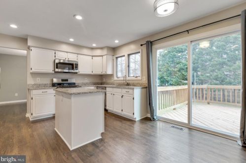 214 Whitney Pl, Leesburg, VA 20176-4835