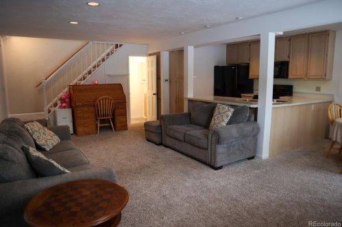 9756 Orangewood Dr, Denver CO  80260-5960 exterior