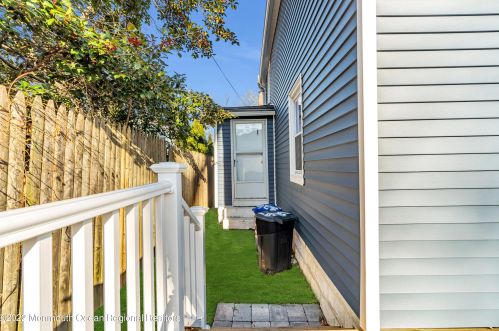 826 Prospect Ave, Tinton Falls NJ  07712-5709 exterior