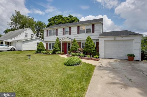 44 Hadley Ln, Willingboro, NJ 08046-1701