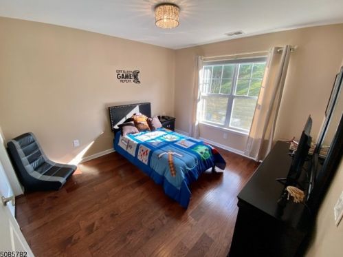 52 Indigo Rd, Hackettstown NJ  07840-4540 exterior