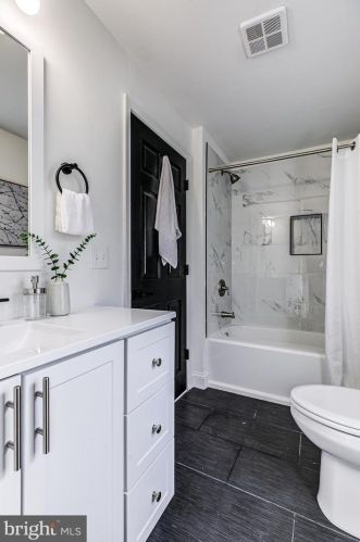 1005 Shore Acres Rd, Arnold MD  21012-1725 exterior