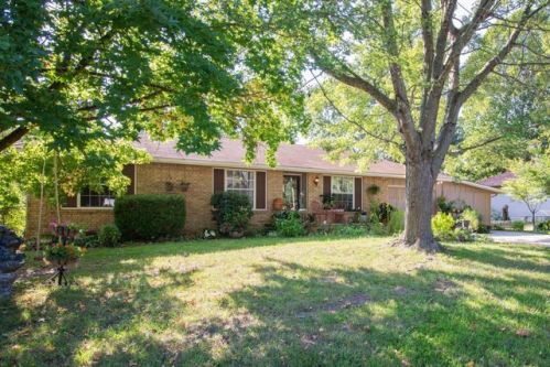 110 Allen Ave, Republic, MO 65738-1661