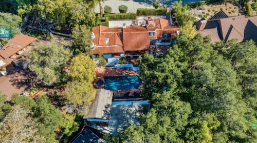 1664 Las Flores Dr, Glendale CA  91207-1200 exterior