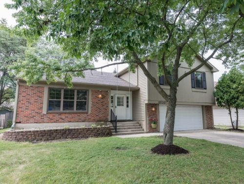 1030 Churchill Dr, Lemont, IL 60440-1408