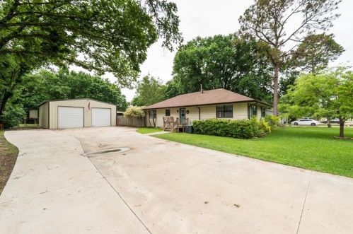 512 Brockett St, Aubrey, TX 76227-9455