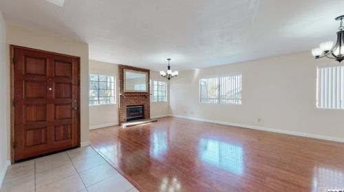 625 California Ave, Glendale CA  91203-1573 exterior