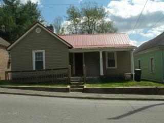 825 Russell St, Bristol, VA 24201-4446