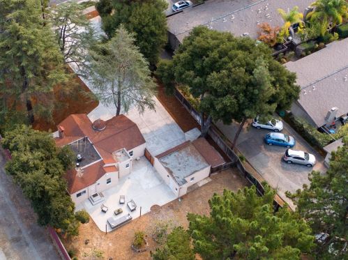 682 San Antonio Rd, Los Altos CA 94022-1304 exterior