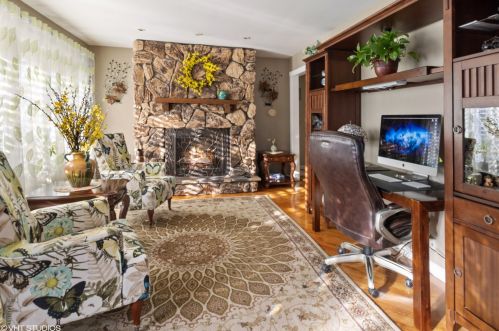 4517 Redwood Dr, Chicago, IL 60706-4459