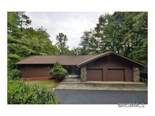 30 Fairway Dr, Etowah, NC 28729-9769
