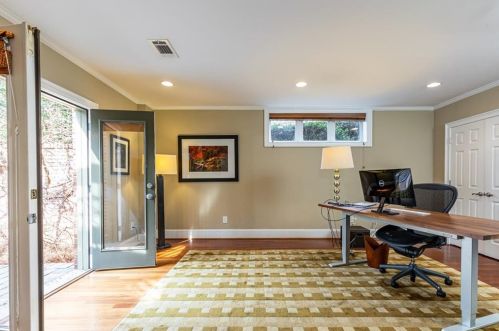 700 Glengate Pl, Atlanta GA  30328-7257 exterior