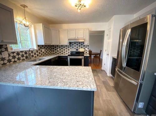 560 Wood Duck Dr, Torrington CT  06790-2587 exterior