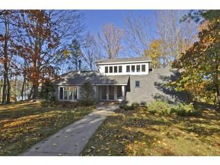 153 Pickpocket Rd, Kensington, NH 03833-6406