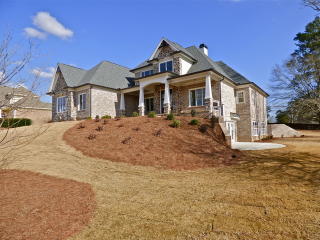 1270 Lakewood Manor Dr, Athens, GA 30606-7671