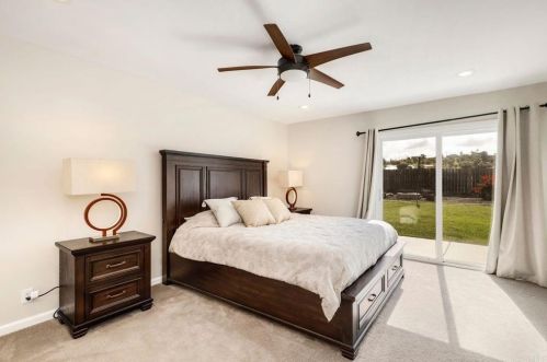 1730 Calle Jules, Vista CA  92084-3242 exterior