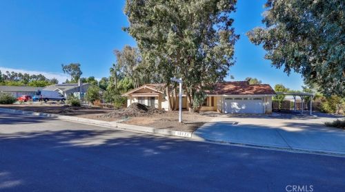 15171 Cayuse Ct, Riverside, CA 92506-5764