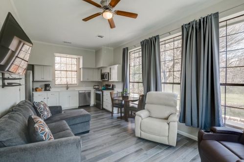 2817 Country Vly Rd, Garland TX  75041-2130 exterior