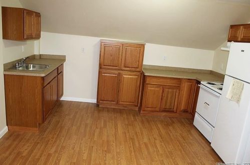 539 Howe Ave, Huntington CT  06484-3160 exterior