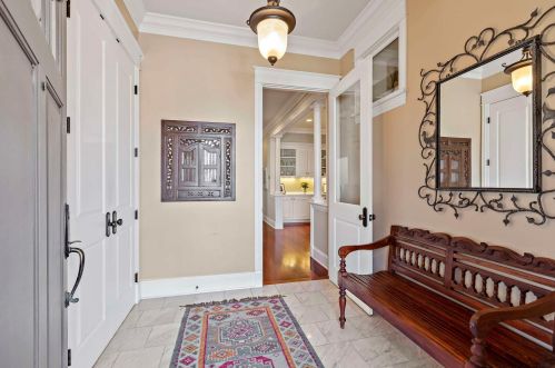 2737 Marshfield Ave, Chicago, IL 60614-1015