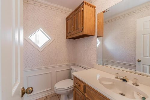 2102 Antibes Dr, Carrollton TX 75006-4327 exterior