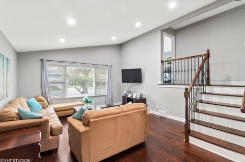 112 Prindle Ave, Arlington Hts, IL 60004-6536