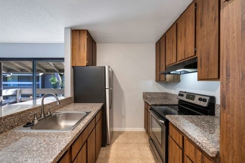 174 Streamwood, Irvine CA  92620-1965 exterior