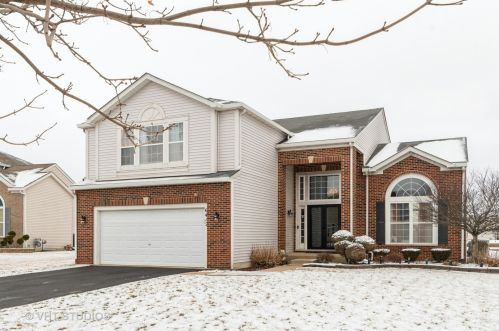6412 Hummingbird Ln, Matteson, IL 60443-3326