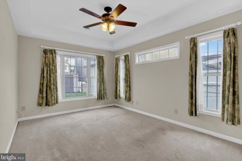 32 Moul Ave, Hanover PA 17331-2080 exterior