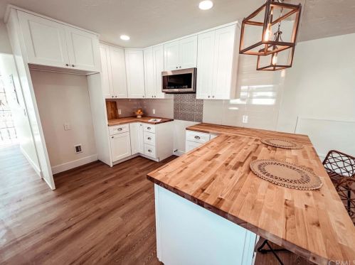 4226 Highland Pl, Riverside CA  92506-1104 exterior