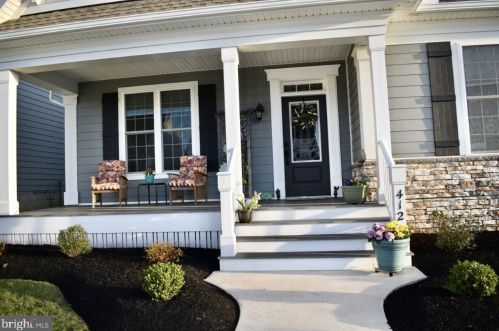 412 Constitution Dr, Ephrata PA  17522 exterior