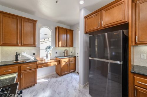 39 Tall Oak, Irvine CA  92603-4213 exterior