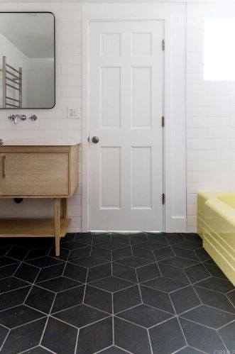 2166 Warmlands Ave, Vista CA  92084-3338 exterior