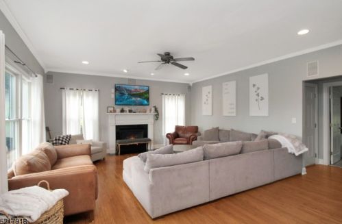 20 Ivan Rd, Columbia, NJ 07832-2416