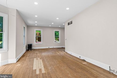 115 Washington Ave, Tavistock NJ  08033-3320 exterior