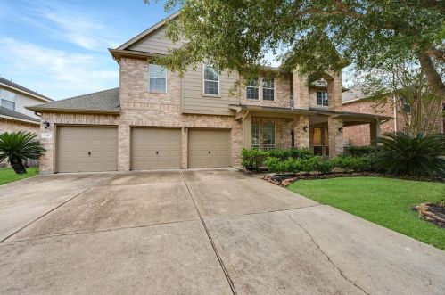 2516 Dry Bank Ln, Pearland, TX 77584-2516