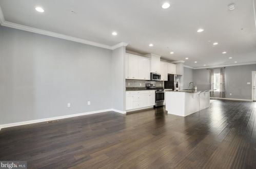 1605 Regent Manor Ct, Silver Spring MD 20904-2270 exterior