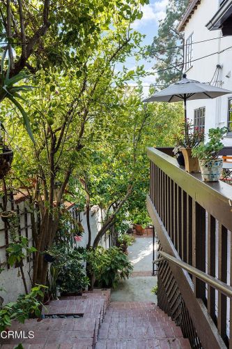 1408 Cordova Ave, Glendale CA  91207-1532 exterior