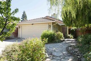 741 Hattan Dr, Livermore, CA 94551-6902