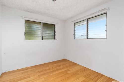 4060 Maunaloa Ave, Honolulu HI  96816-4523 exterior