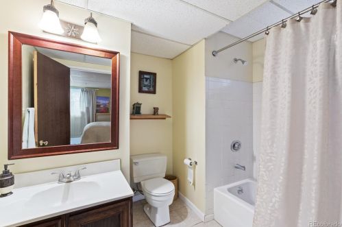 17123 Brown Cir, Aurora CO 80013-4947 exterior