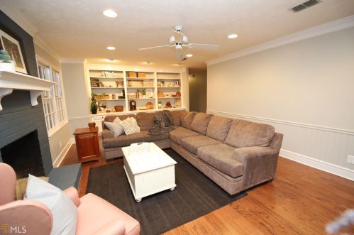 104 Lismore Dr, Lagrange, GA 30240-9579