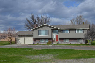 651 Ames Rd, Selah, WA 98942-9490