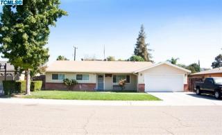 3824 Linda Vista St, Visalia, CA 93277-7934