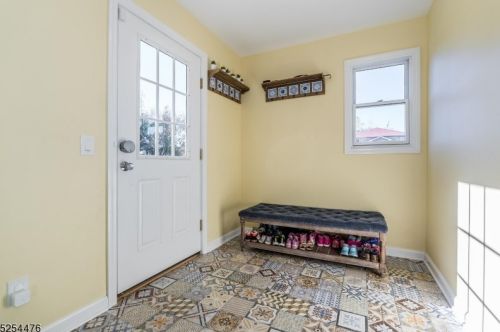 12 Celia Dr, Sparta, NJ 07871-2336