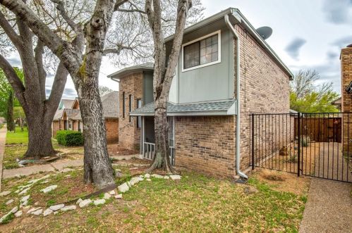 2440 Pecan Grove Ct, Irving, TX 75060-6559