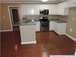 9211 Loganberry Ln, Cordova, TN 38016-0911